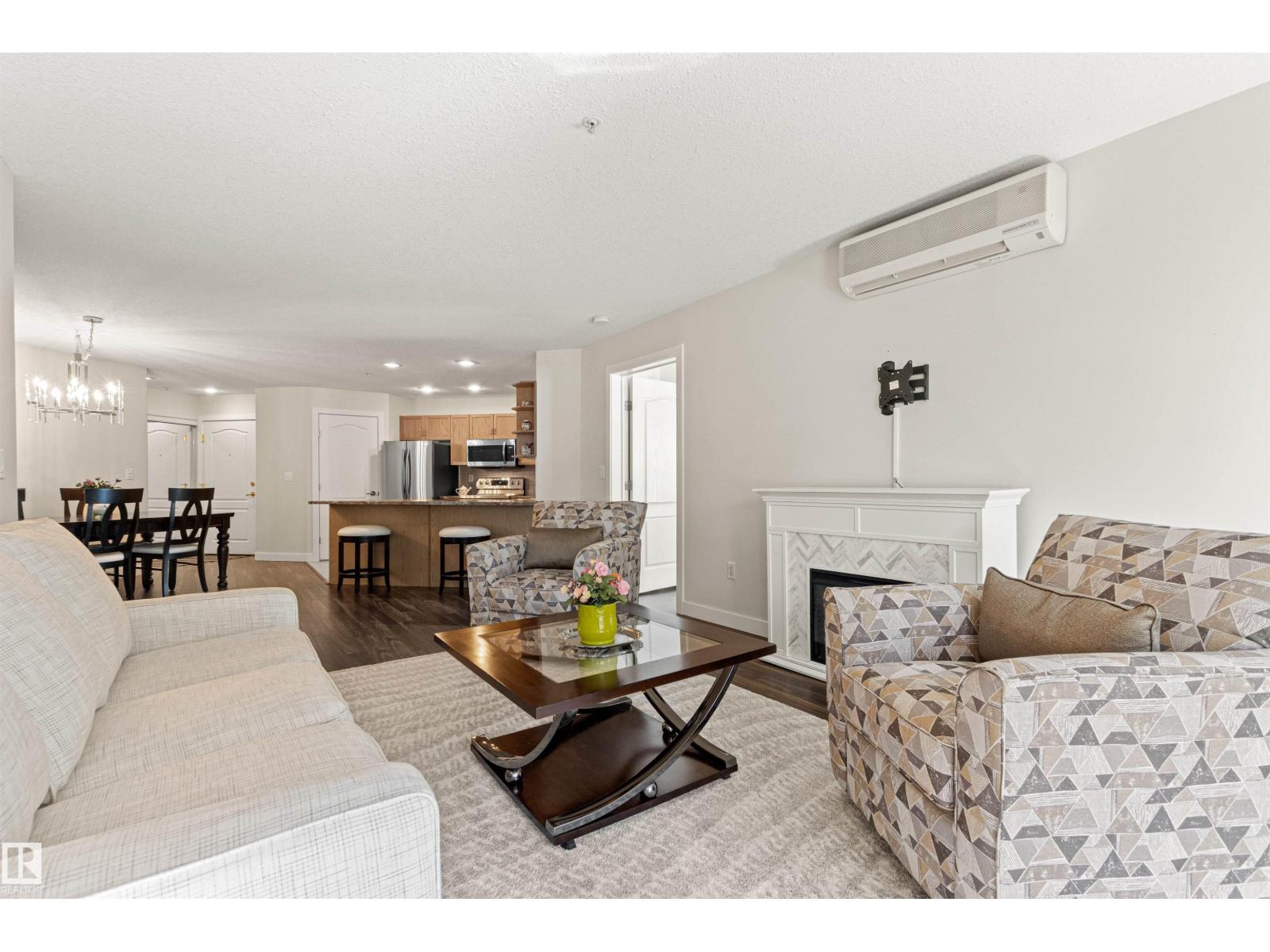 #203 8956 156 ST NW - 18