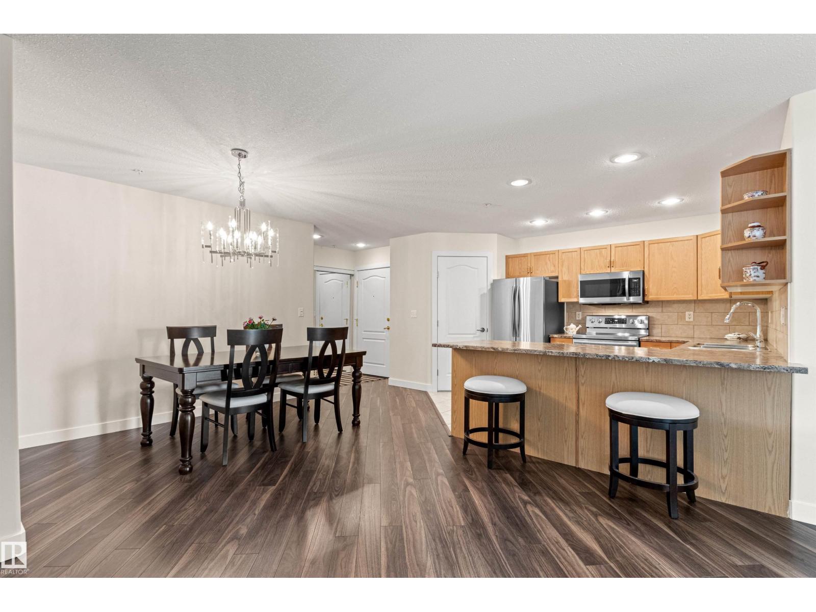#203 8956 156 ST NW - 10