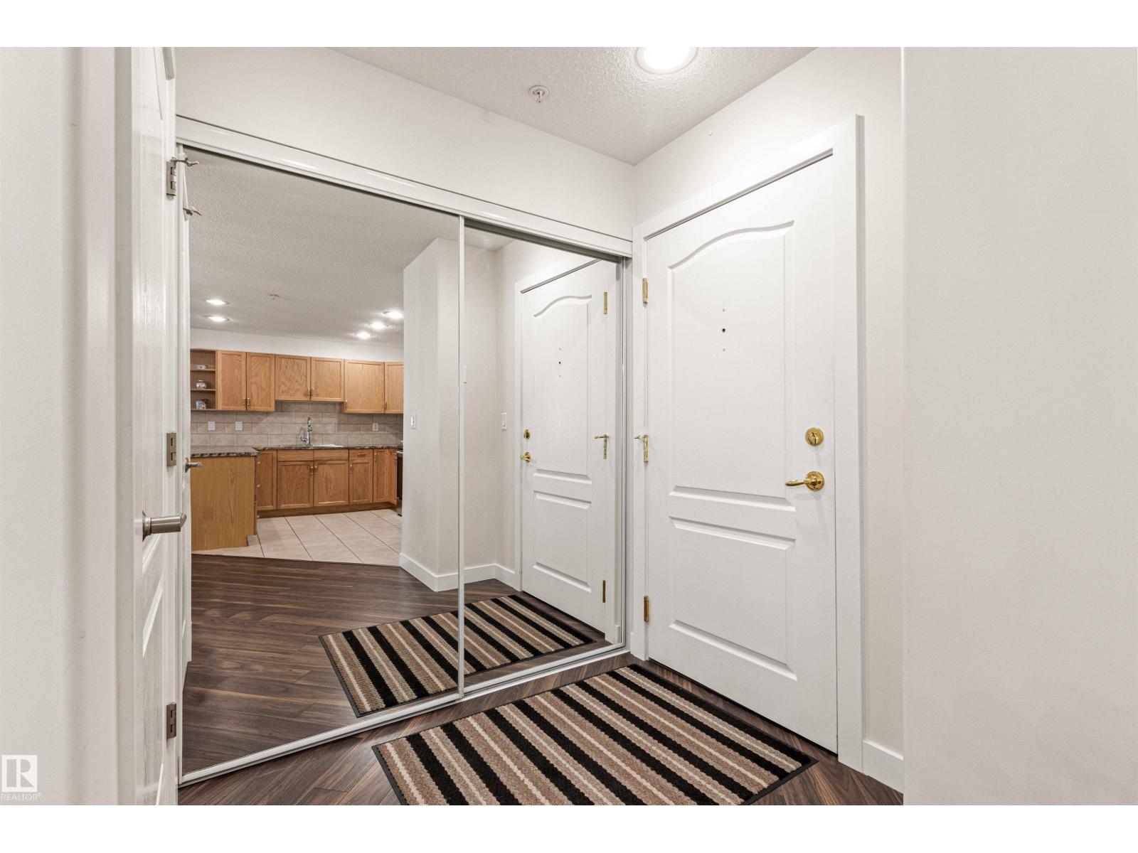 #203 8956 156 ST NW - 8