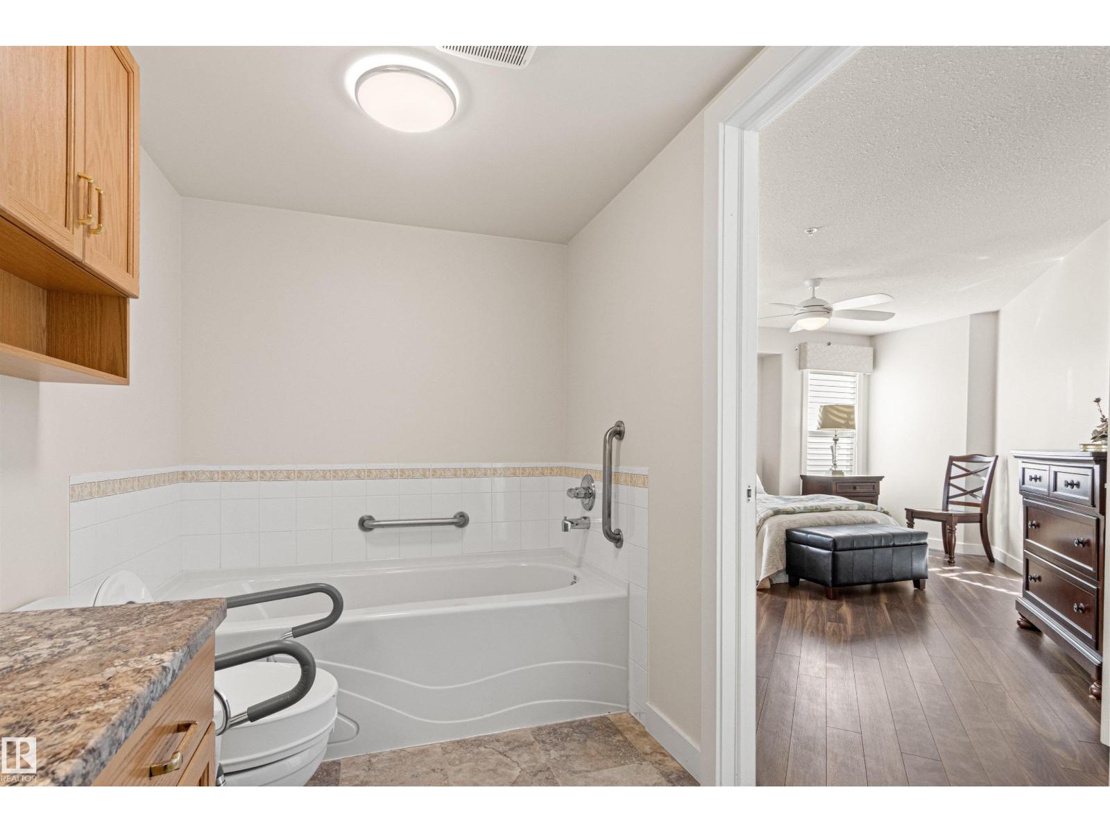 #203 8956 156 ST NW - 25