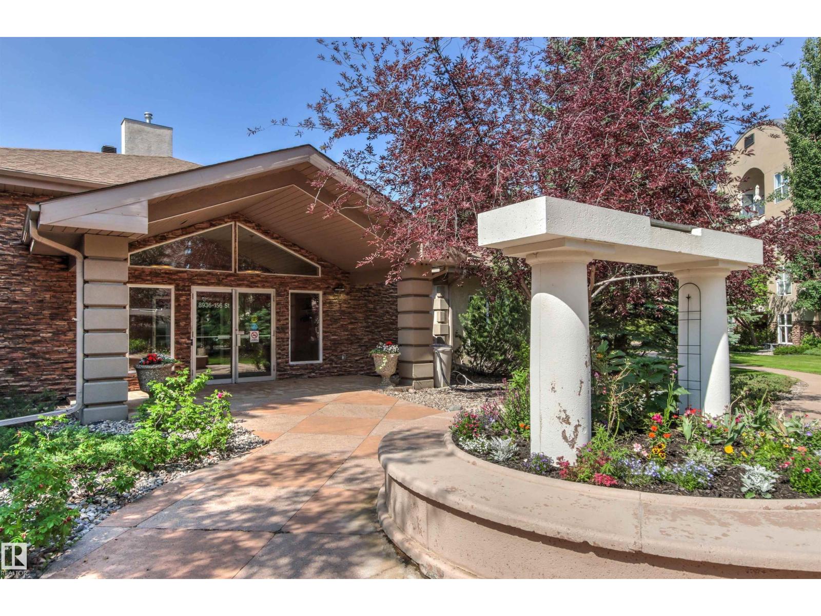 #203 8956 156 ST NW - 41