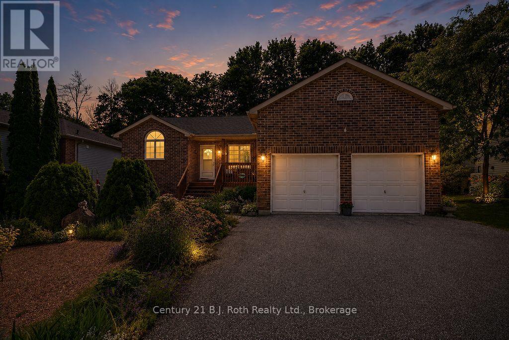 59 ANDERSON CRESCENT - 1