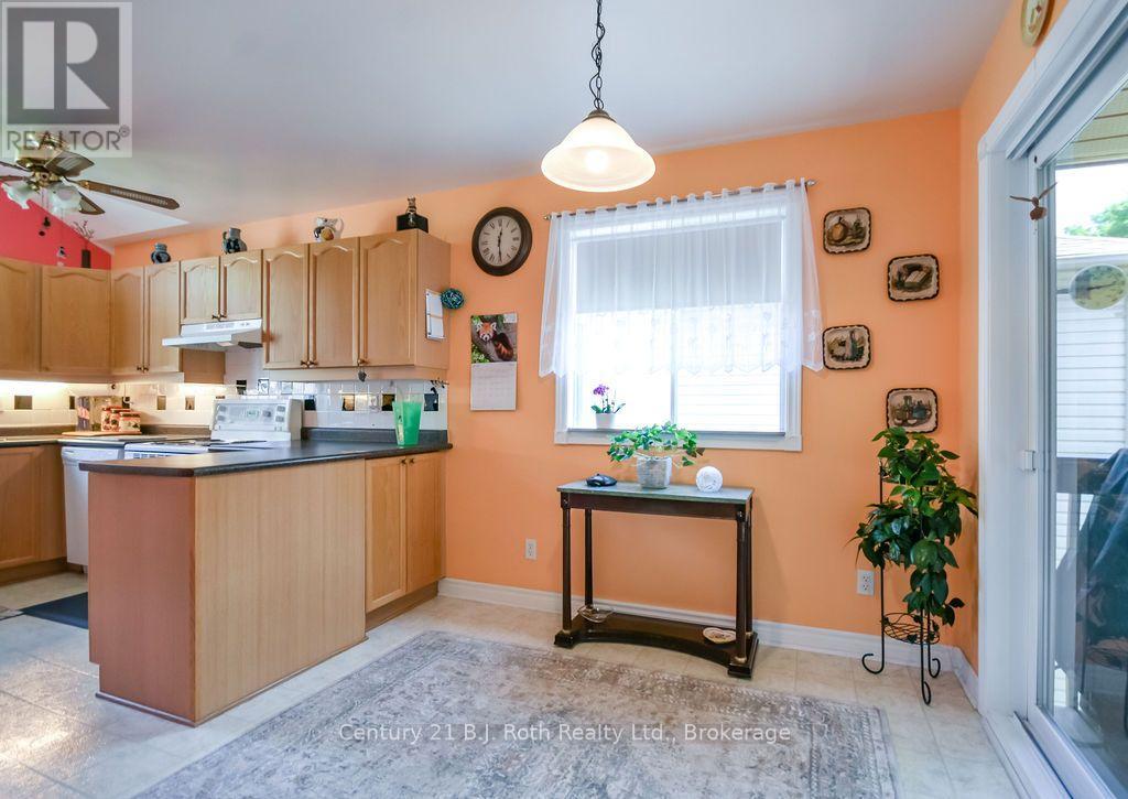 59 ANDERSON CRESCENT - 10