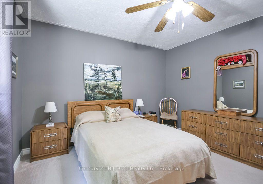 59 ANDERSON CRESCENT - 15