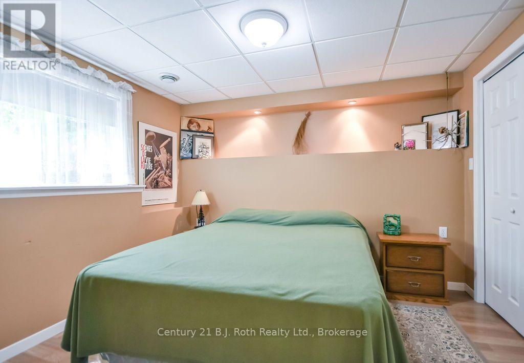 59 ANDERSON CRESCENT - 22