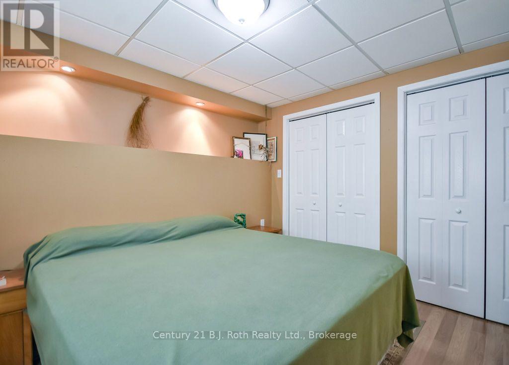 59 ANDERSON CRESCENT - 23