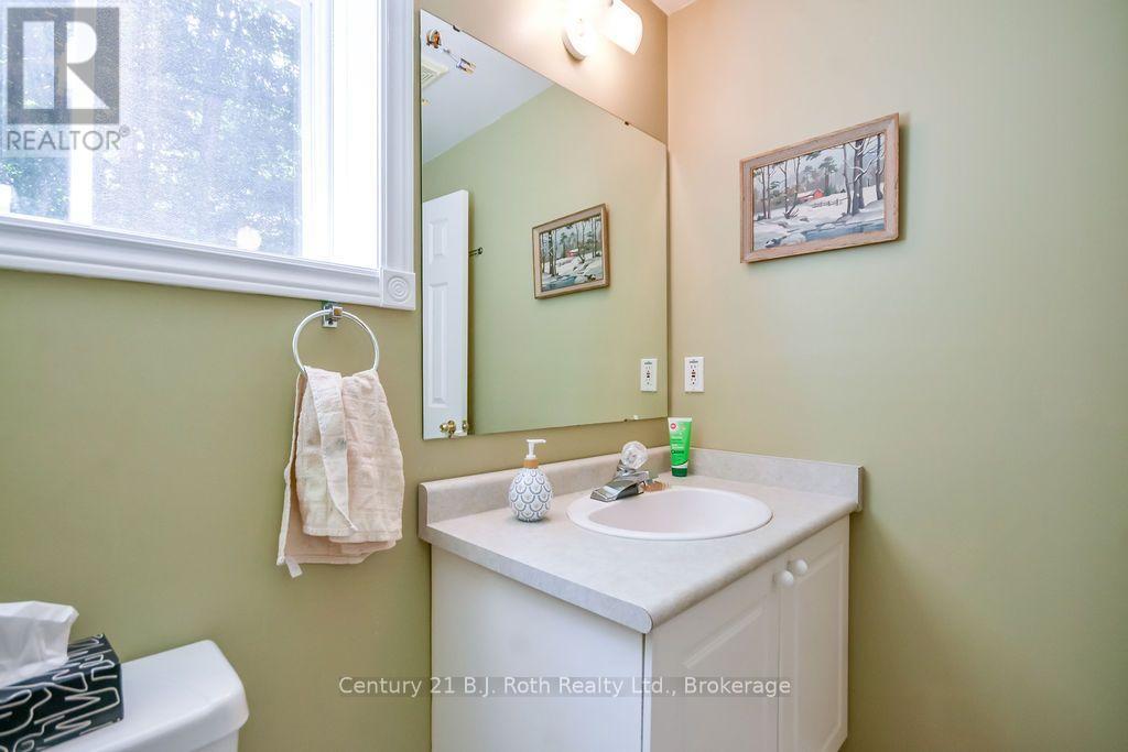 59 ANDERSON CRESCENT - 25