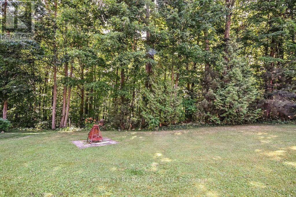 59 ANDERSON CRESCENT - 32