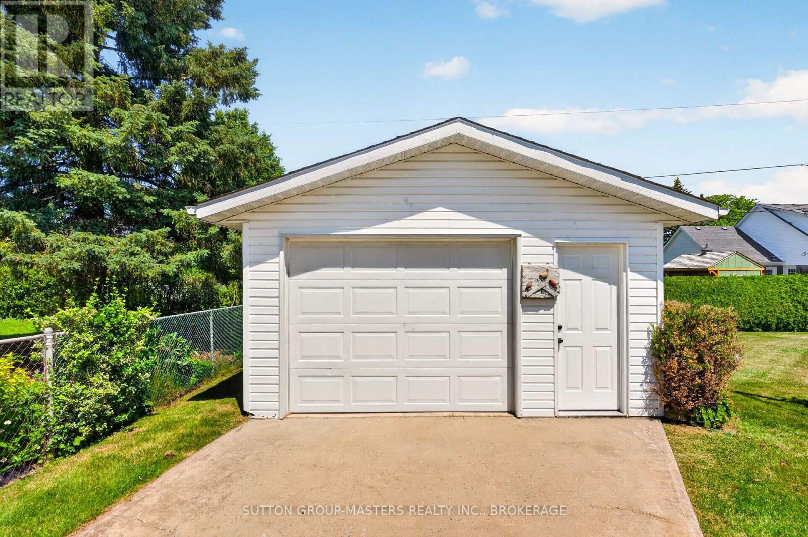 810 HAVERHILL DRIVE - 36