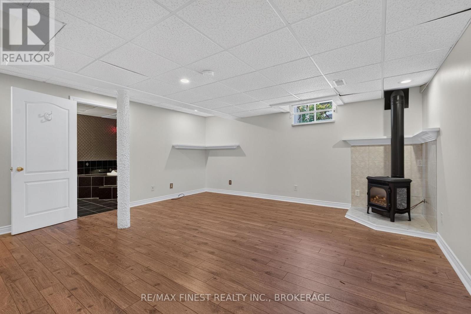 712 MILLWOOD DRIVE - 35