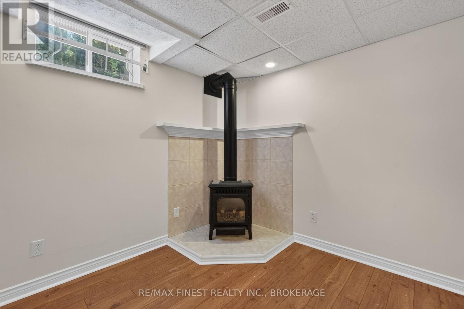 712 MILLWOOD DRIVE - 36