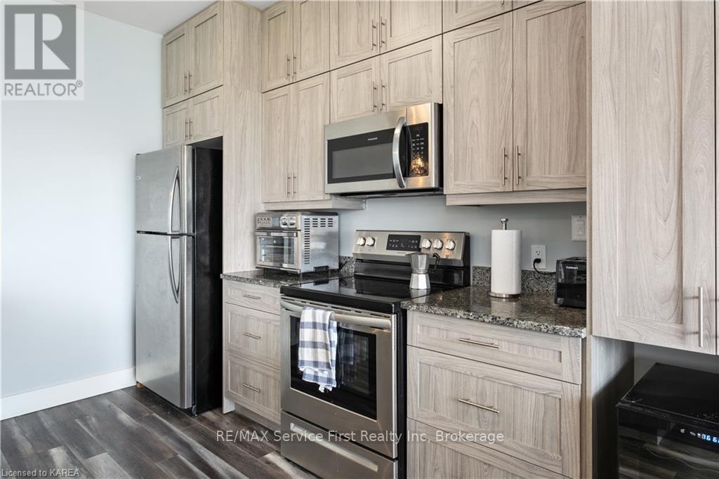 #206 130 WATER STREET - 17