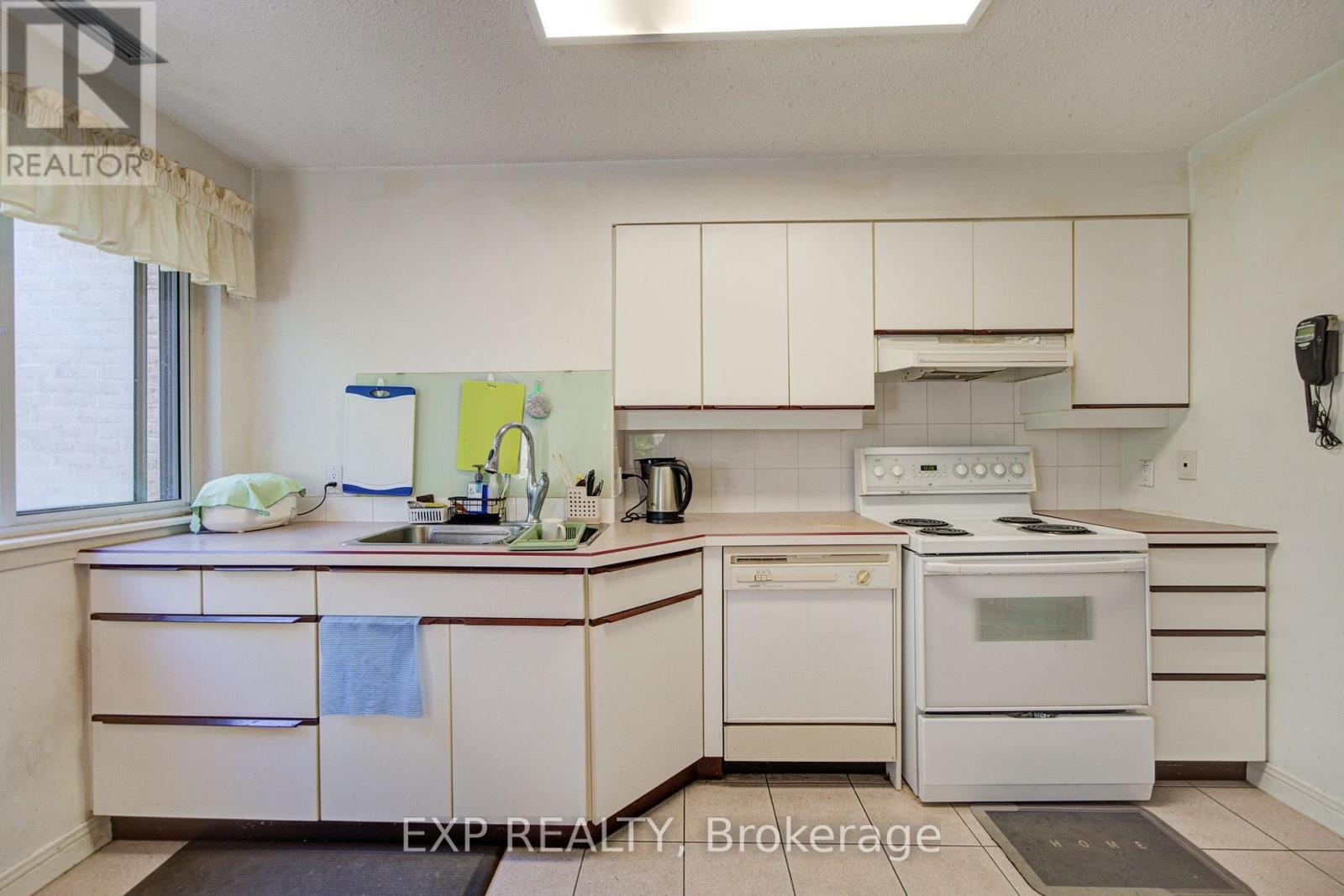 #220 4001 DON MILLS ROAD - 16