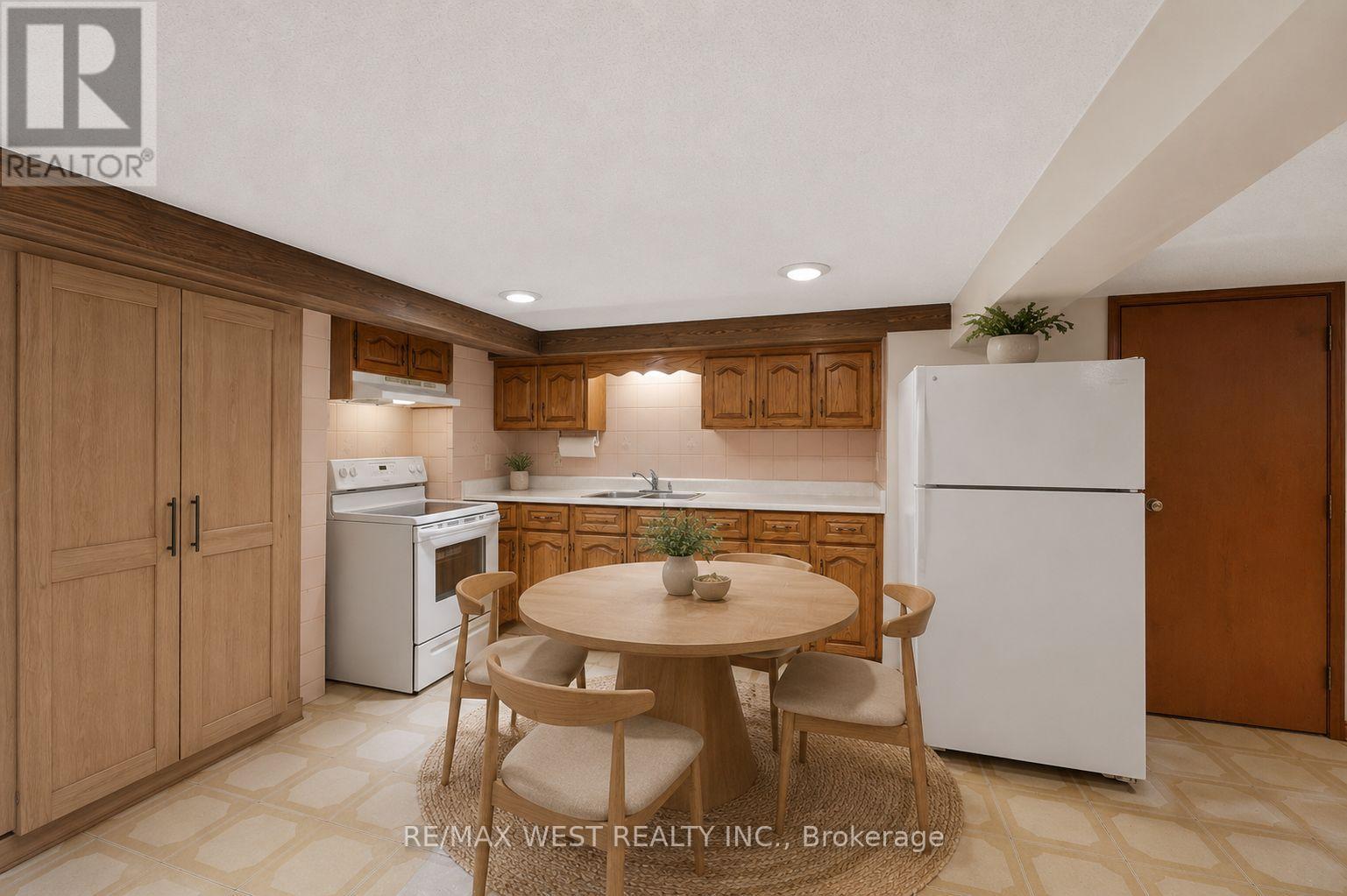 280 WESTMOUNT AVENUE - 42