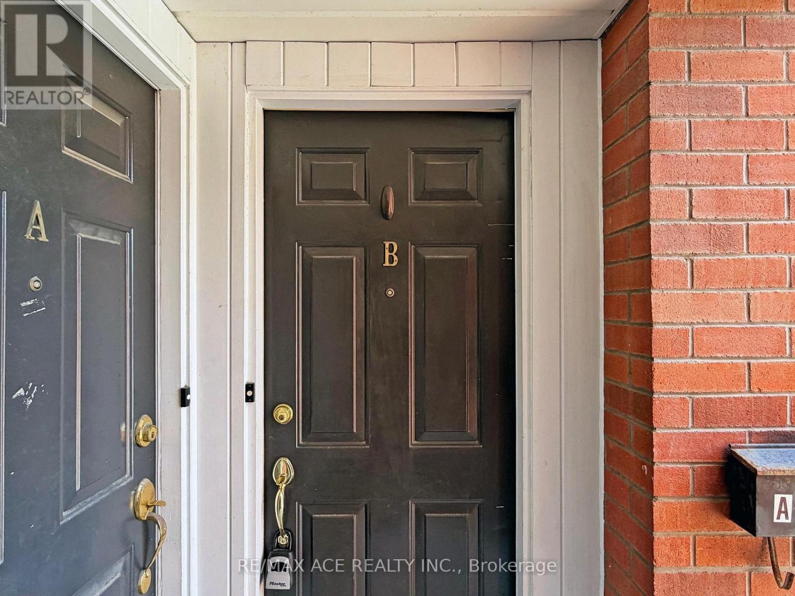 #14 660B WELLINGTON STREET W - 4