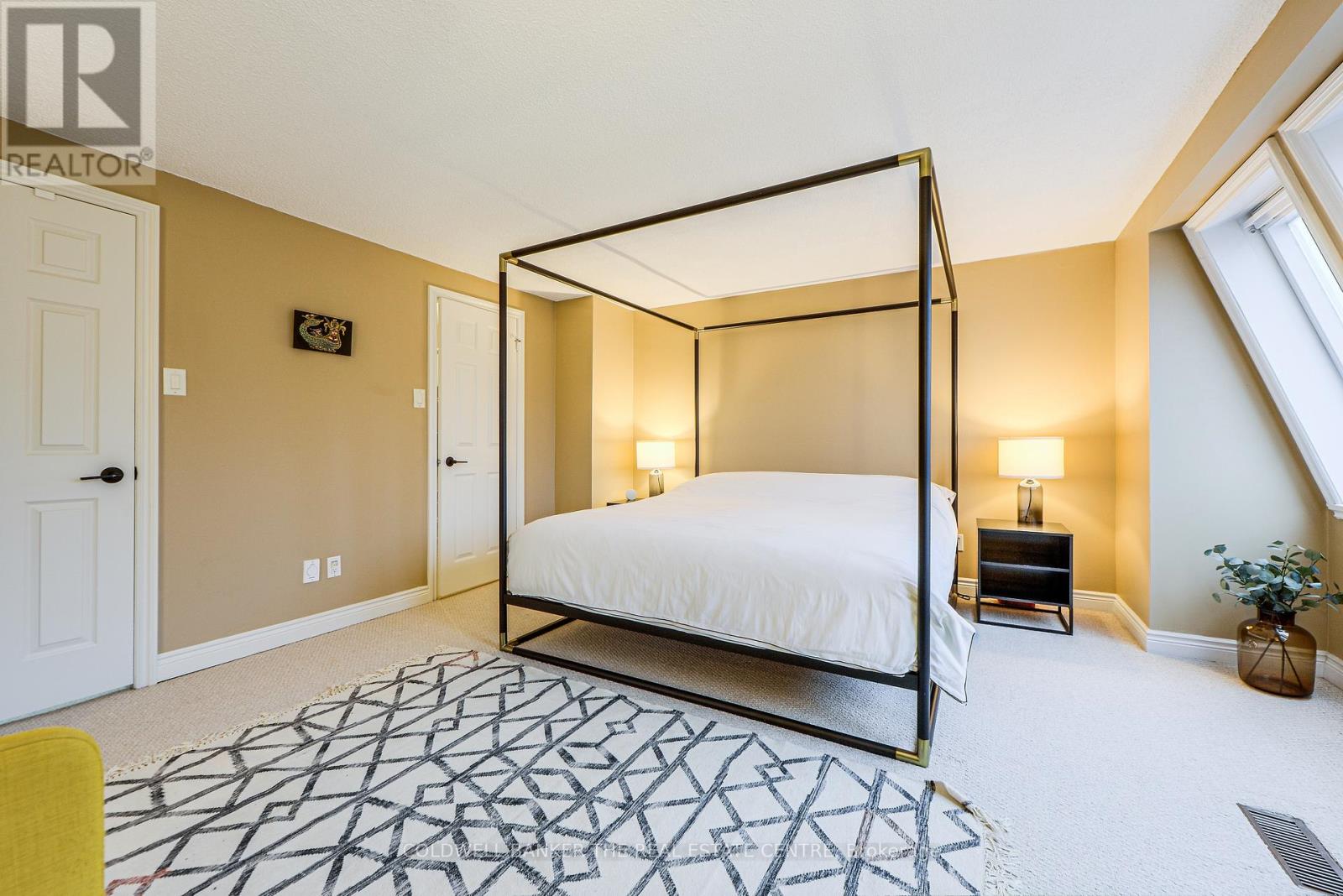 #6 45 BIRCHMOUNT ROAD - 31