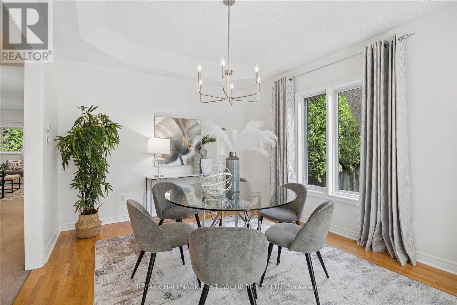 2352 CANTERBURY CRESCENT - 5
