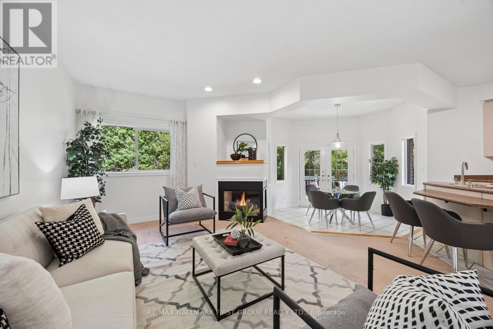 2352 CANTERBURY CRESCENT - 6