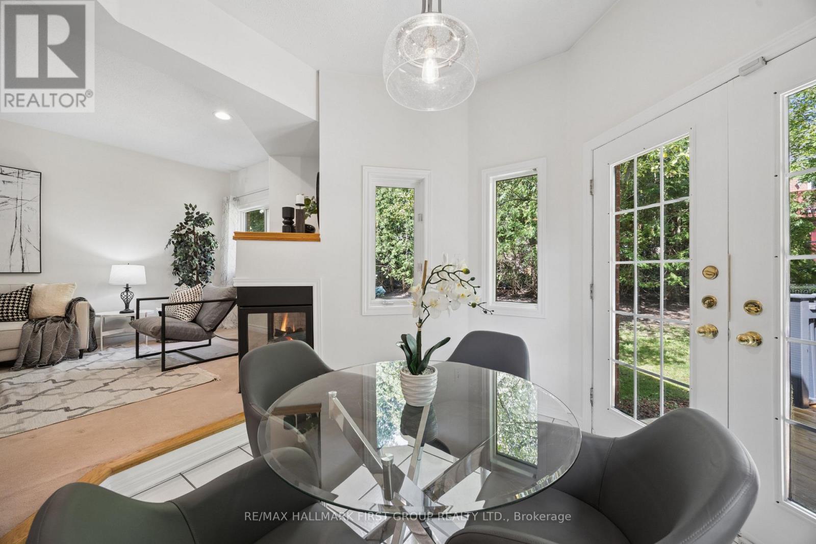 2352 CANTERBURY CRESCENT - 9