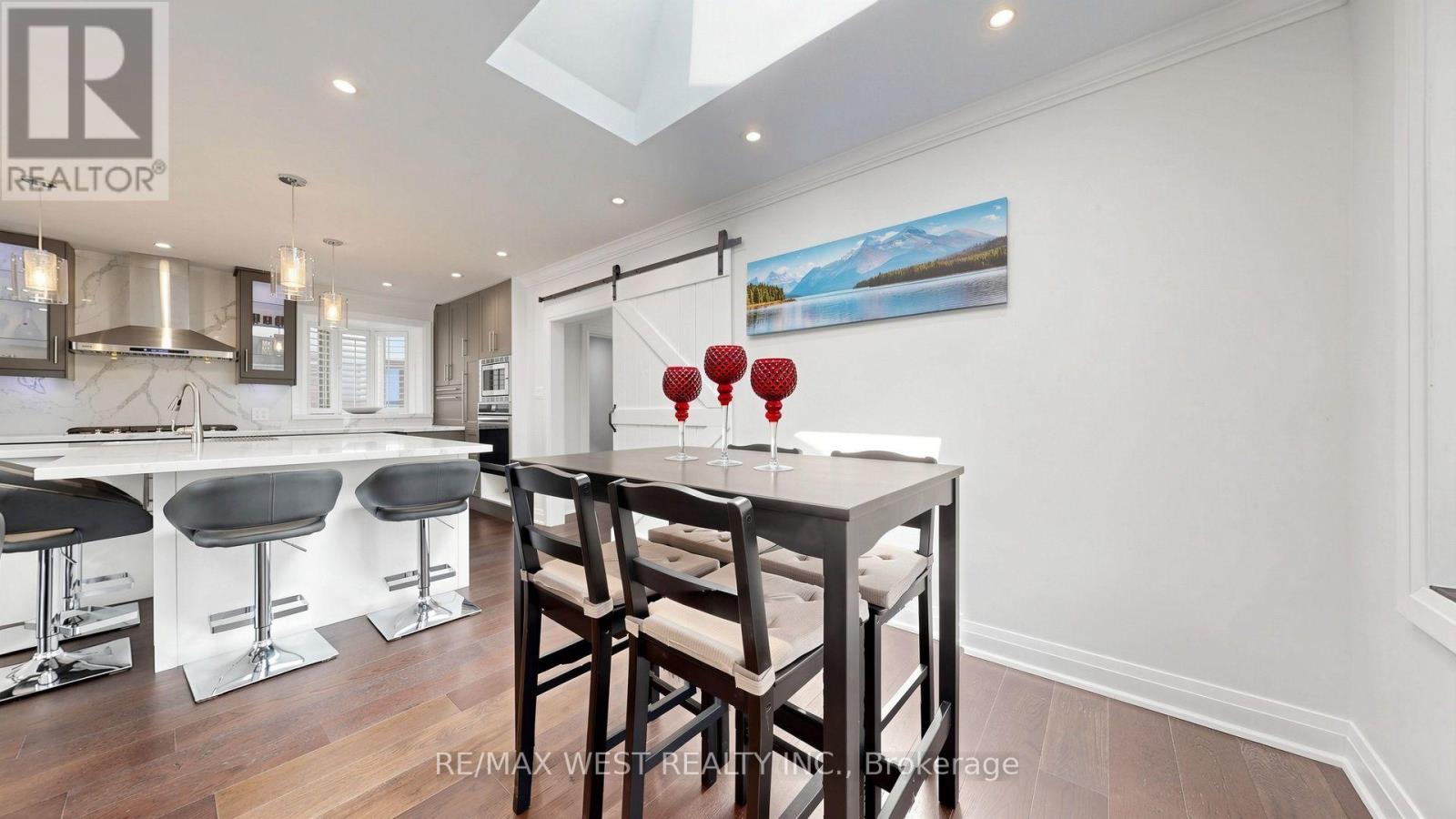 555 MCCOWAN ROAD - Image 11