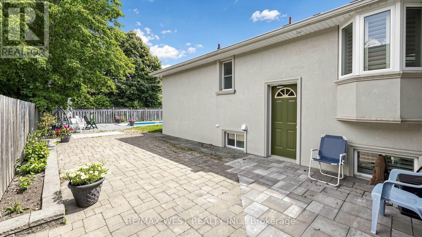 555 MCCOWAN ROAD - Image 46