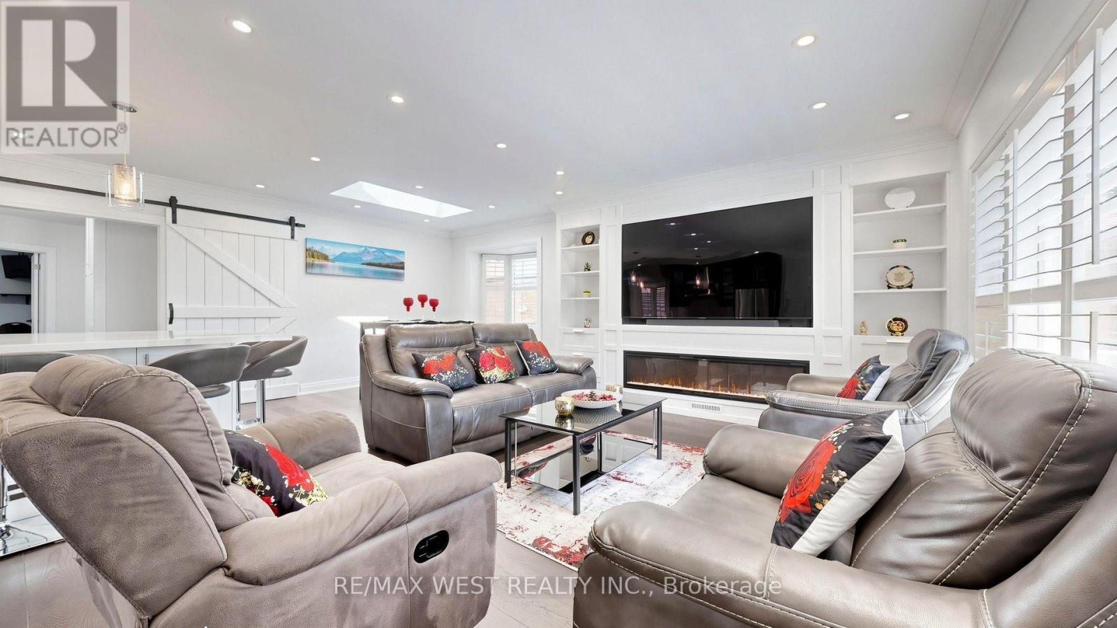 555 MCCOWAN ROAD - Image 7