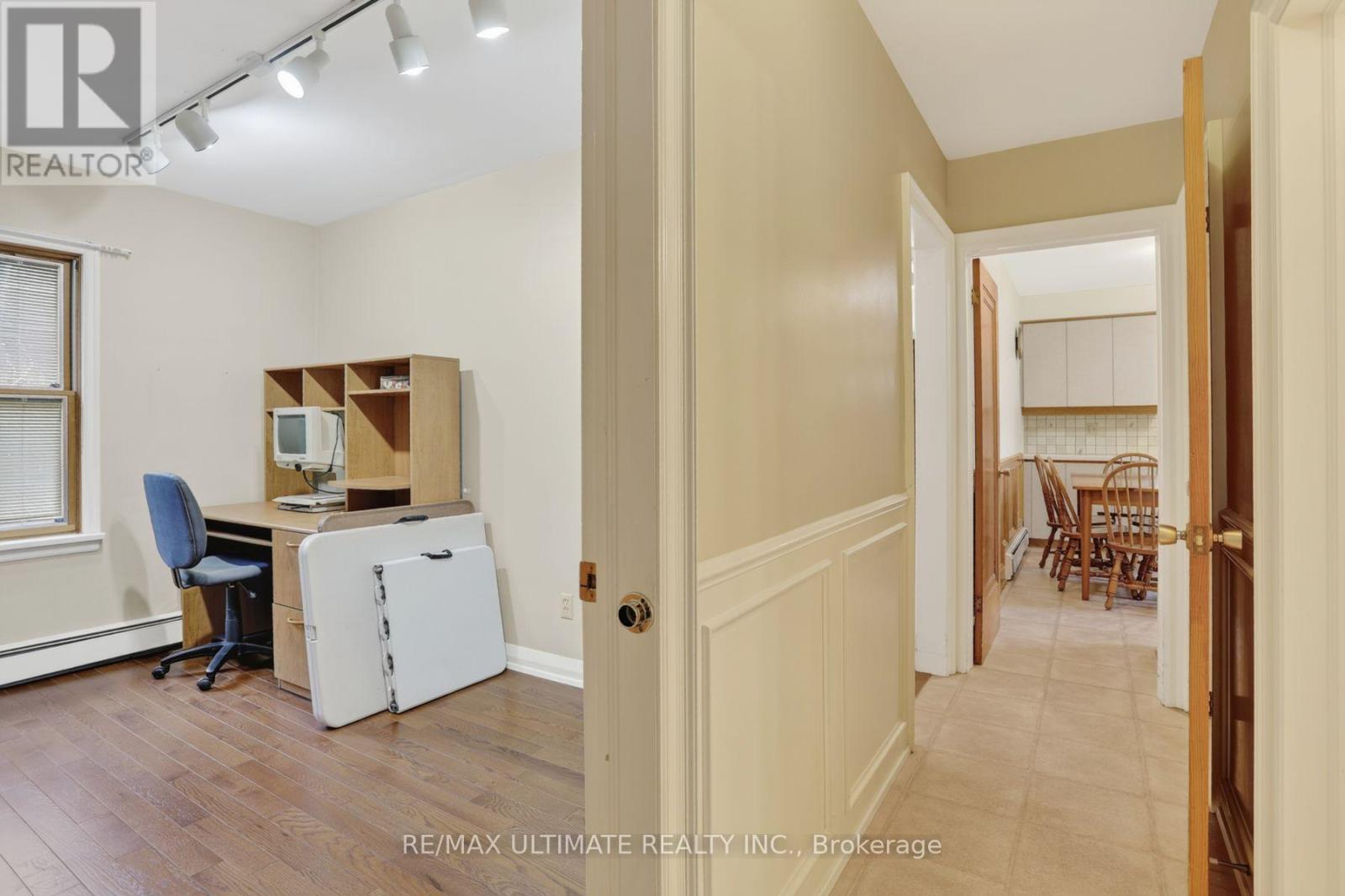 81 FLORA DRIVE - 13