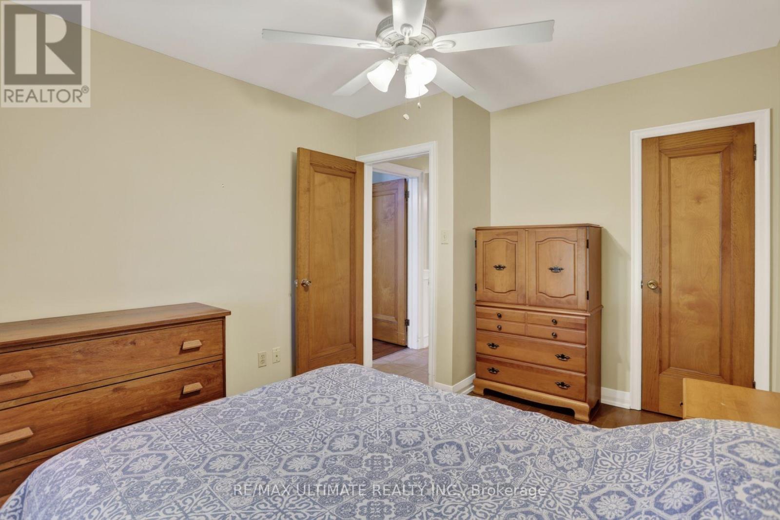 81 FLORA DRIVE - 21