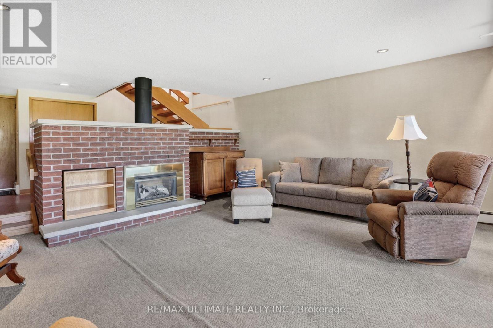 81 FLORA DRIVE - 24
