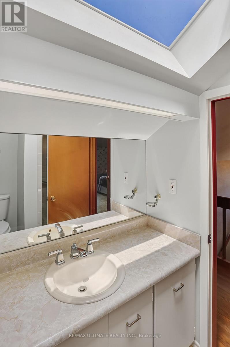81 FLORA DRIVE - 29