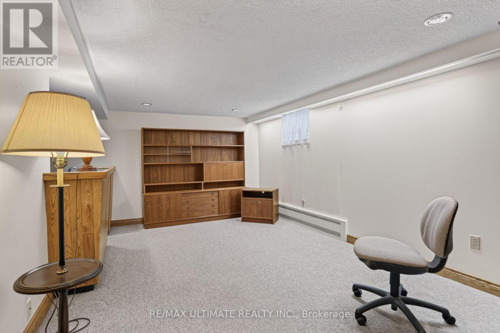 81 FLORA DRIVE - 31