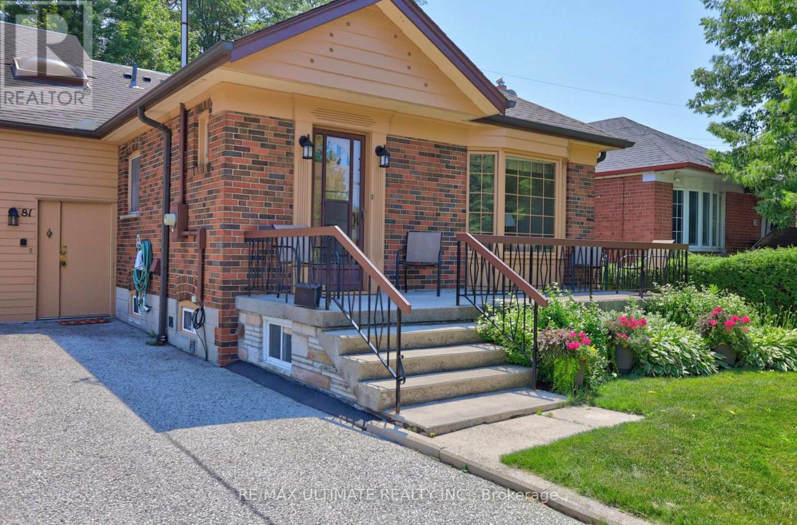 81 FLORA DRIVE - 4