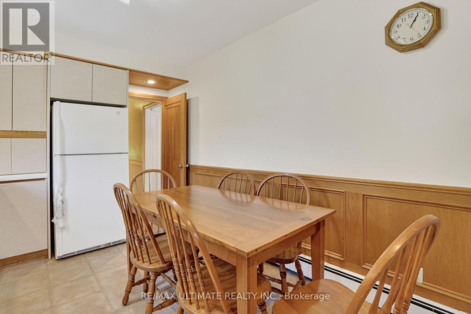 81 FLORA DRIVE - 44