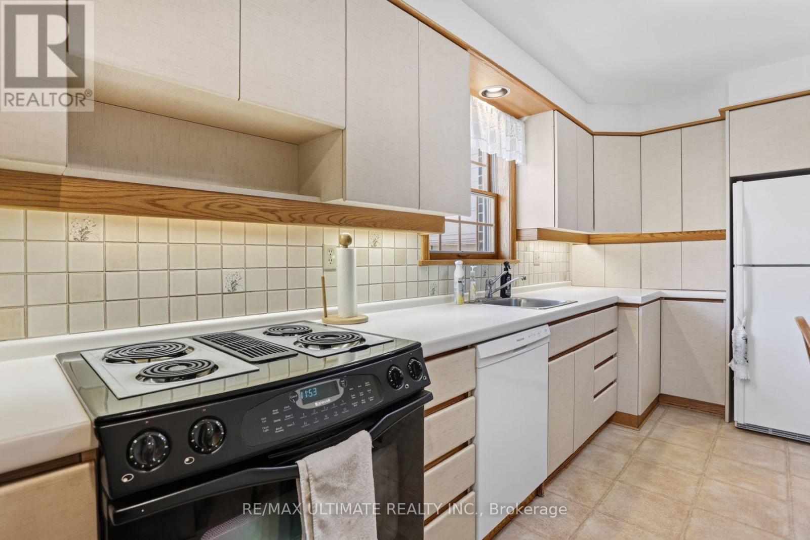 81 FLORA DRIVE - 45