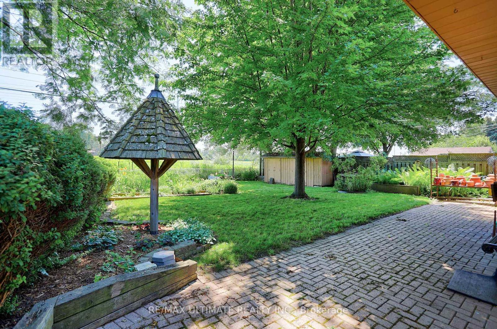 81 FLORA DRIVE - 46