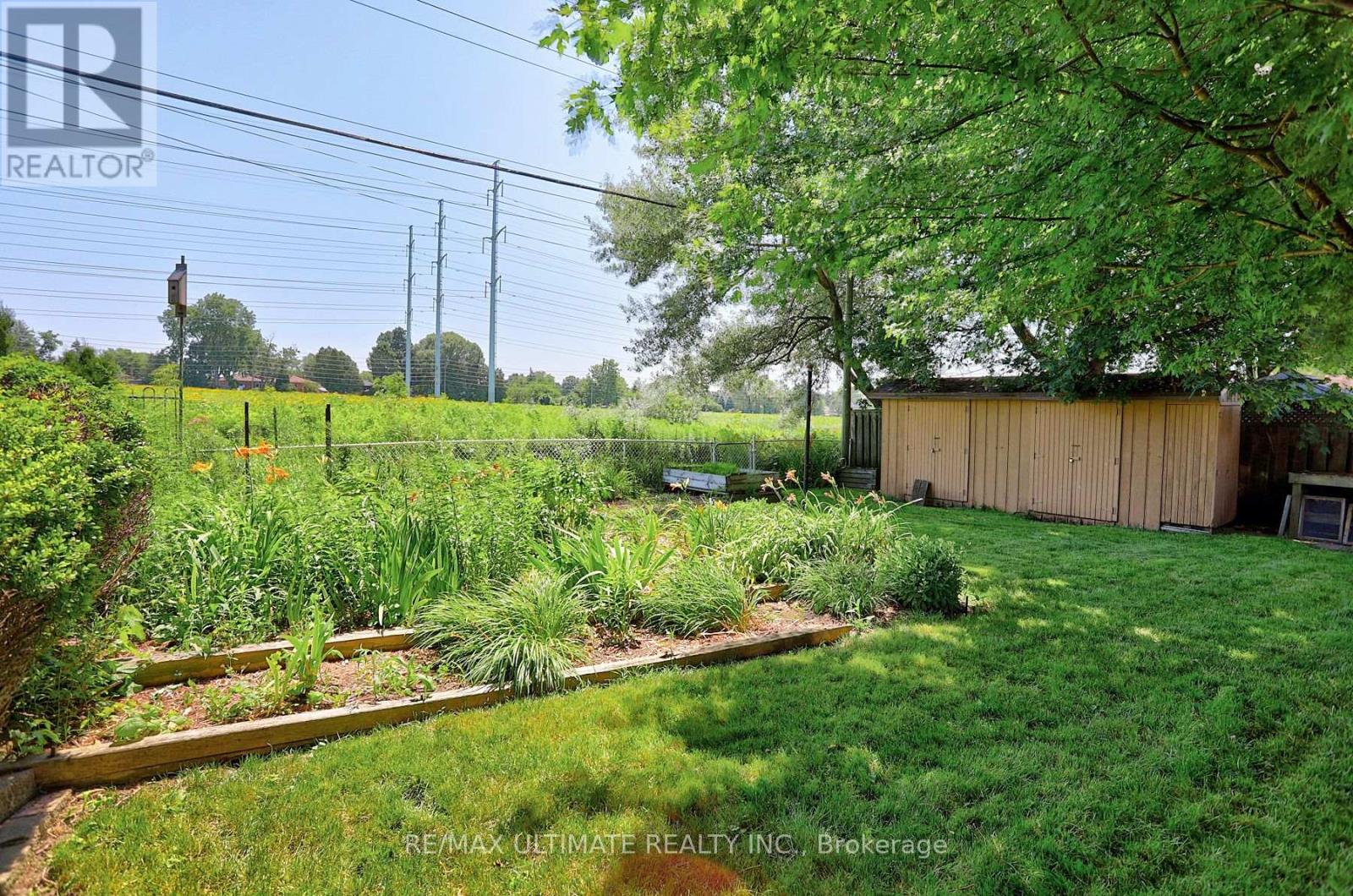 81 FLORA DRIVE - 49
