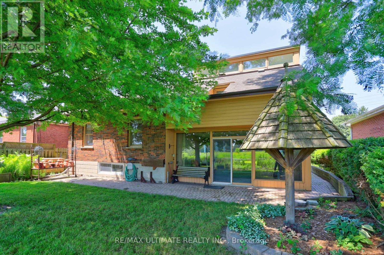 81 FLORA DRIVE - 50