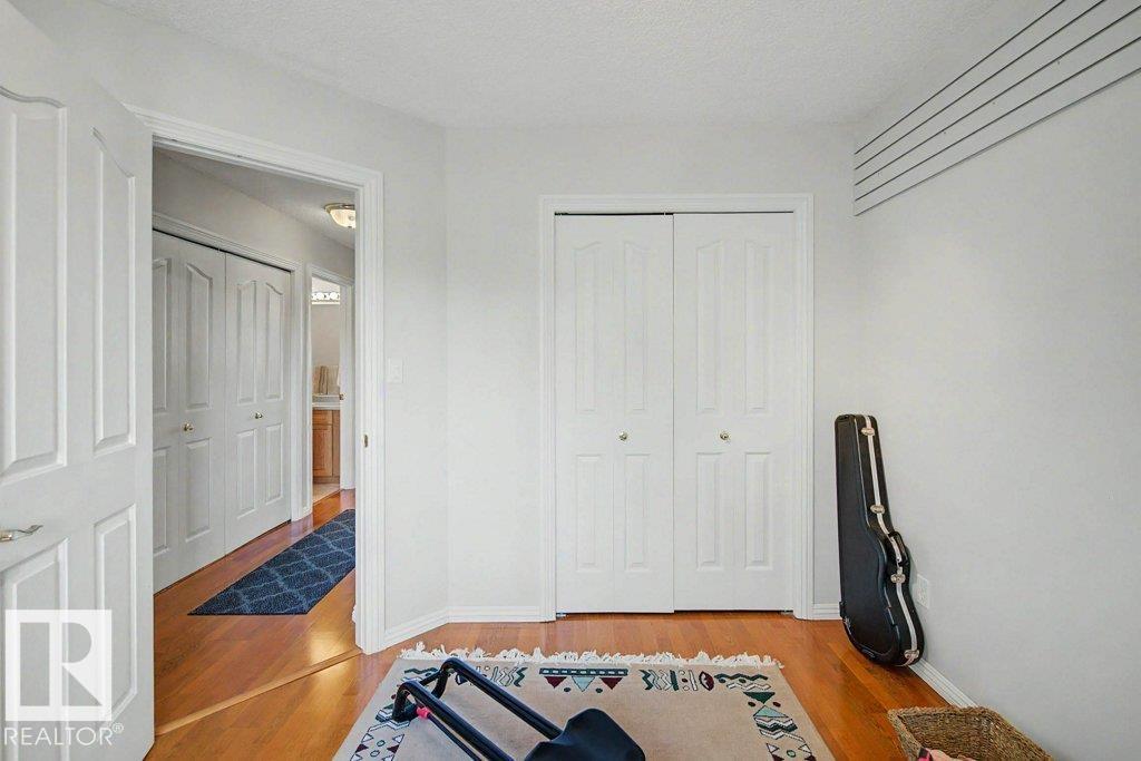 #39 2419 133 AV NW - 32