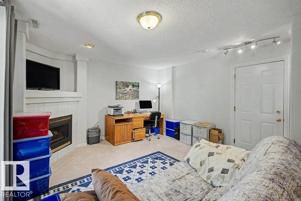 #39 2419 133 AV NW - 43