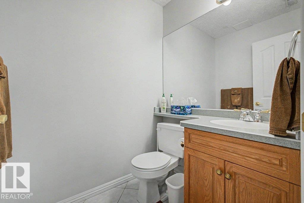 #39 2419 133 AV NW - 46