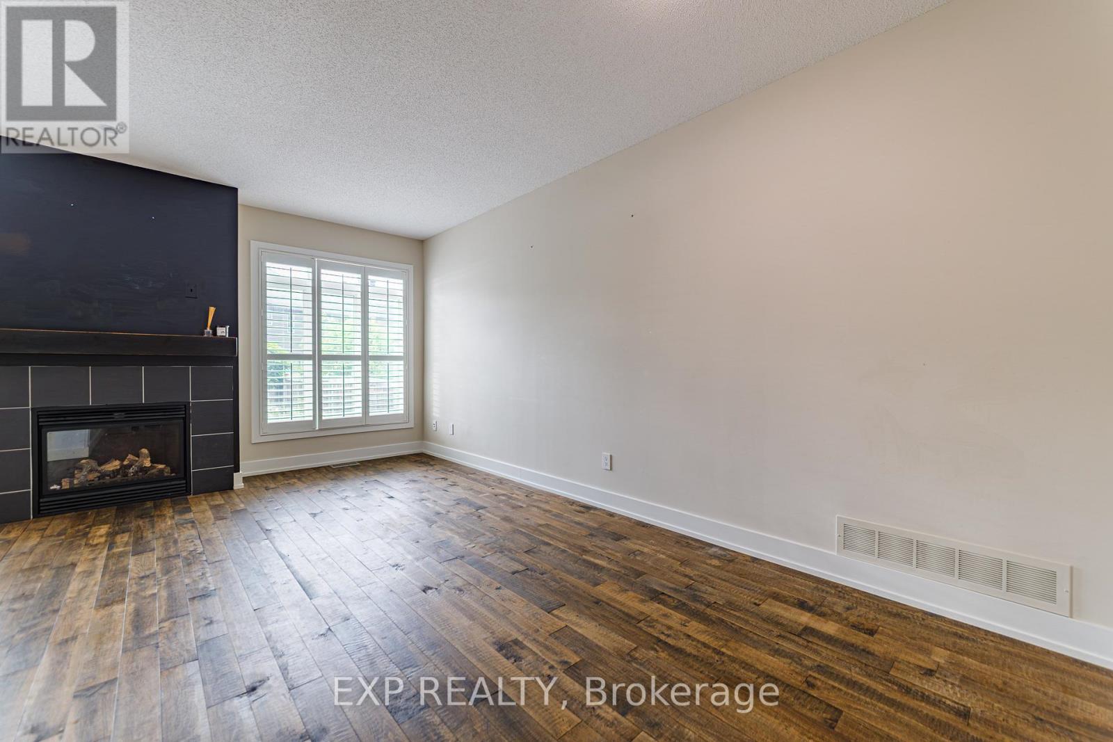 3 Bed, 3 Bath House for Sale in Ottawa – 605 TENNANT WAY, Ottawa – MLS# X13565984 - Image 13