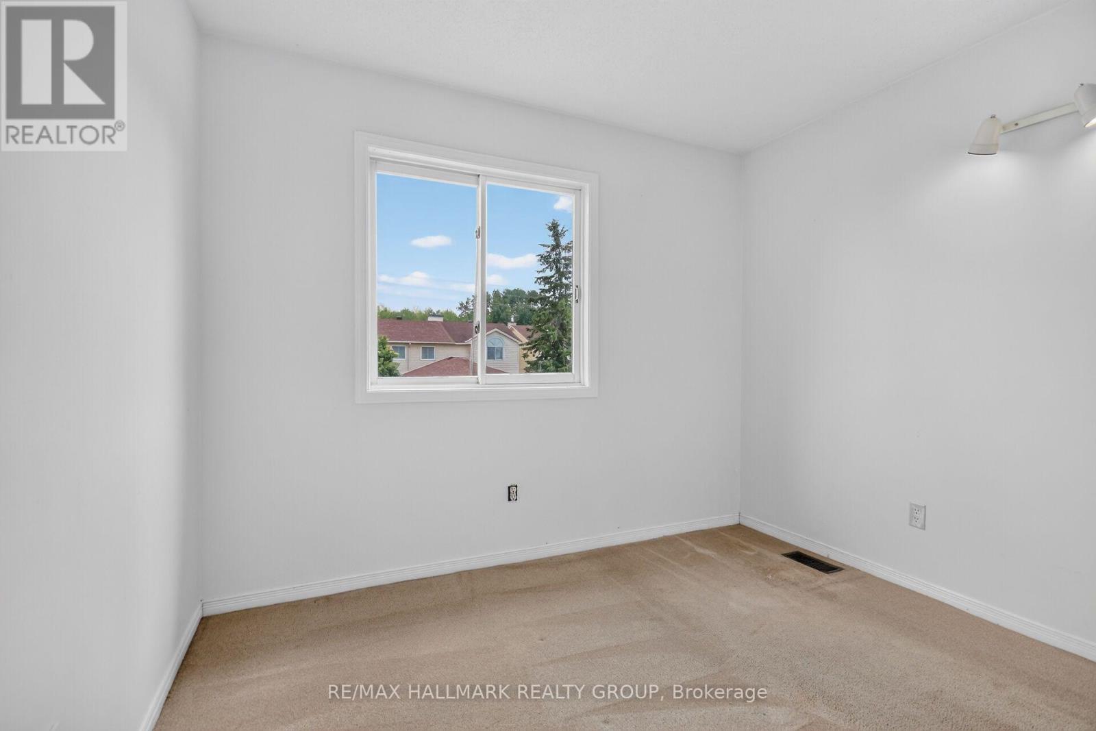 3 Bed, 3 Bath House for Sale in Ottawa – 49 NEWPORT CRESCENT, Ottawa – MLS# X13566132 - Image 37