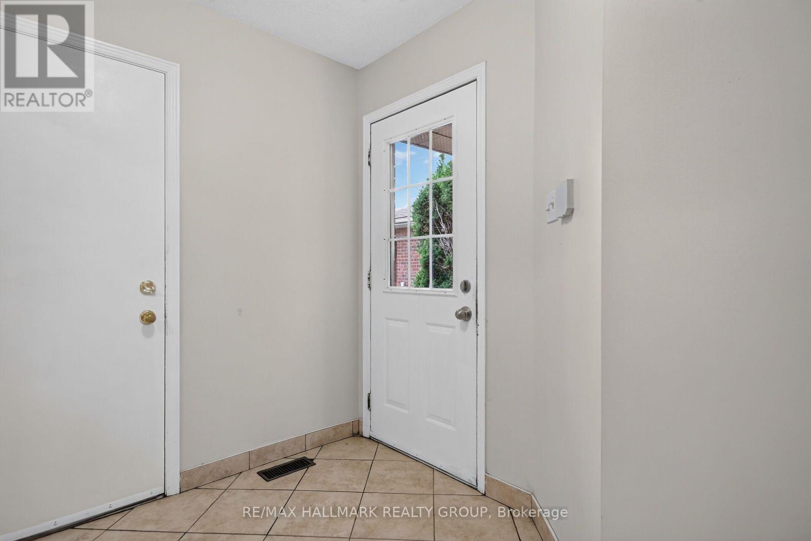3 Bed, 3 Bath House for Sale in Ottawa – 49 NEWPORT CRESCENT, Ottawa – MLS# X13566132 - Image 6