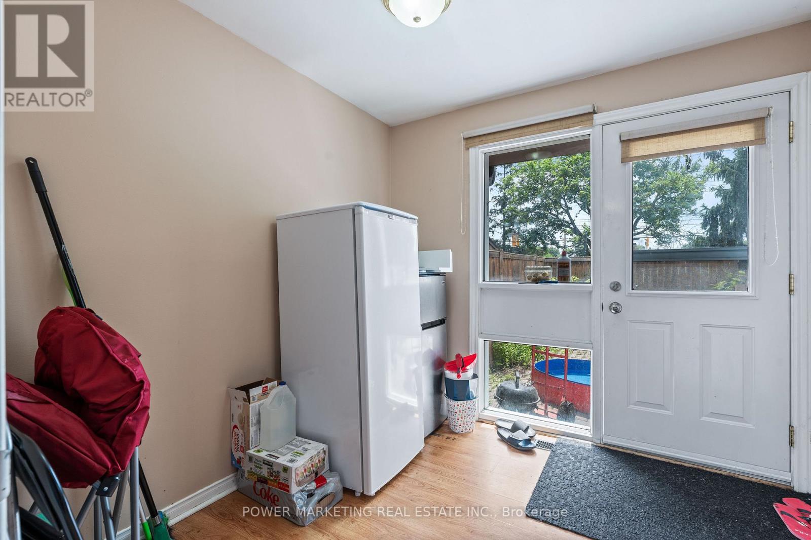 #76 2111 MONTREAL ROAD - 10