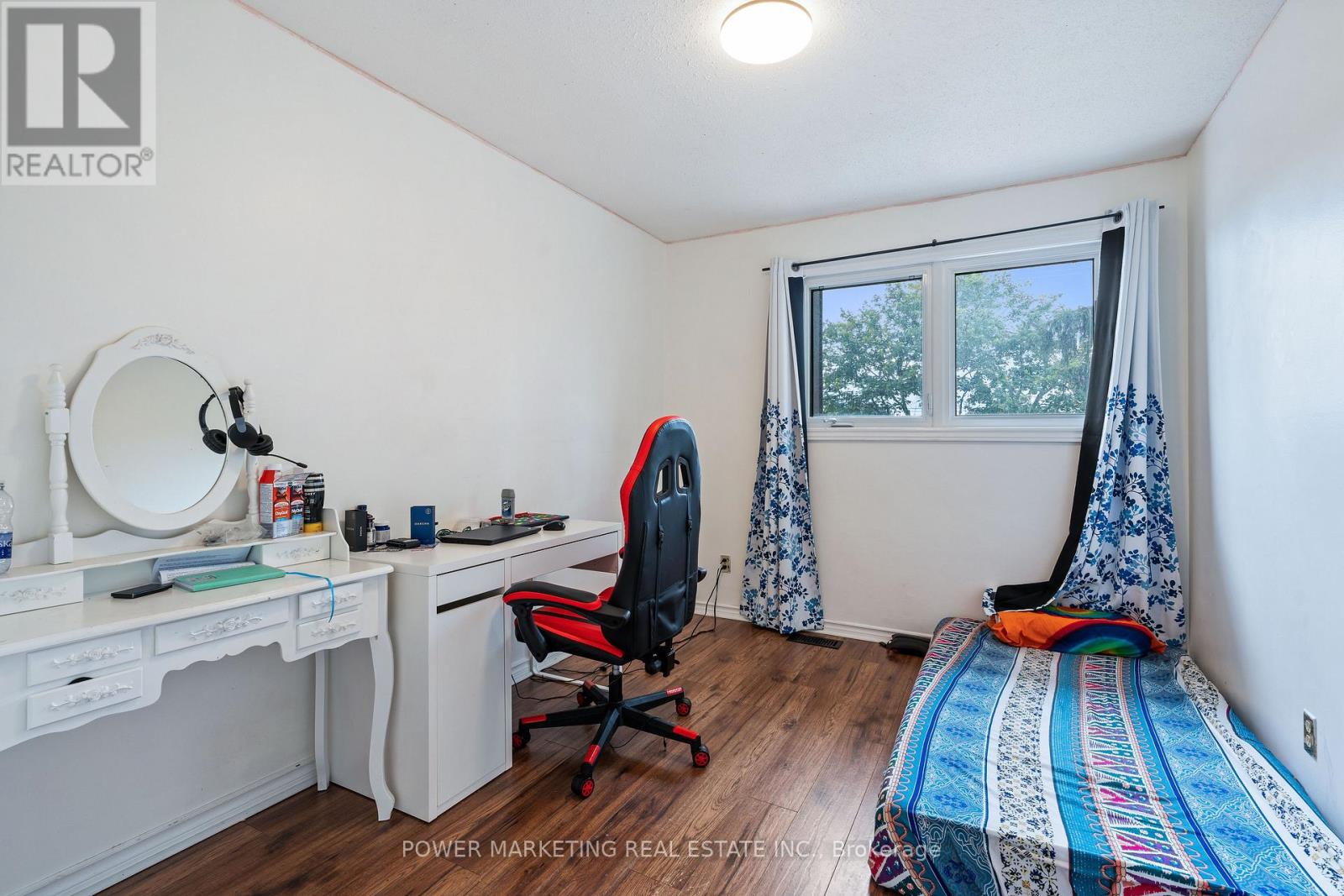 #76 2111 MONTREAL ROAD - 17
