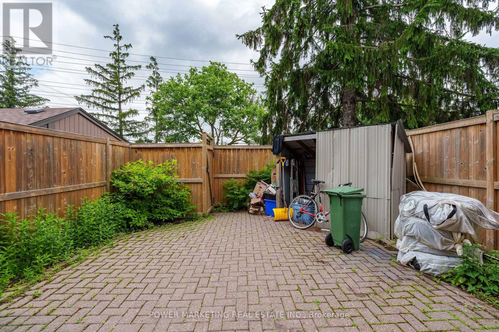 #76 2111 MONTREAL ROAD - 28