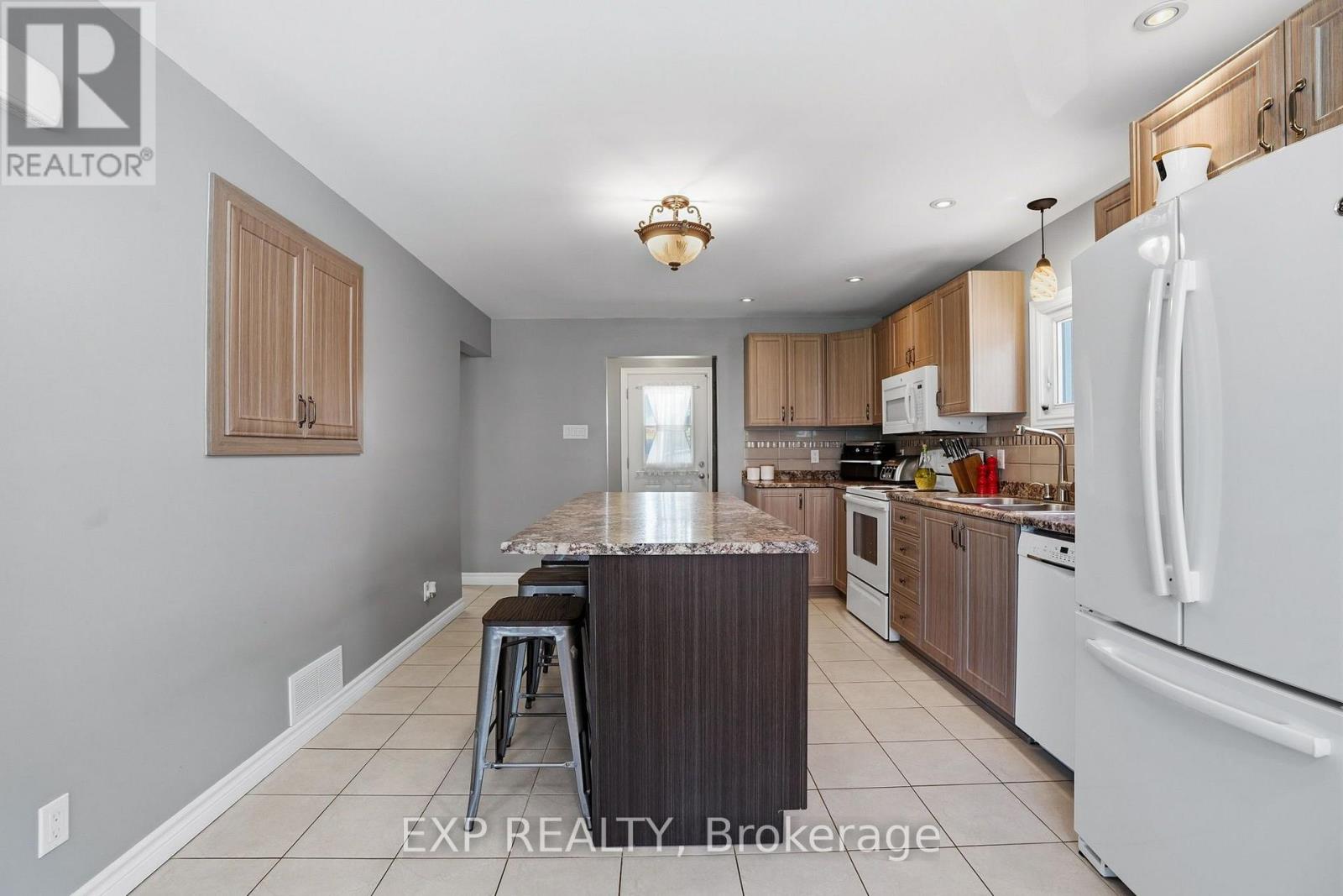 599 VICTOR STREET - 13
