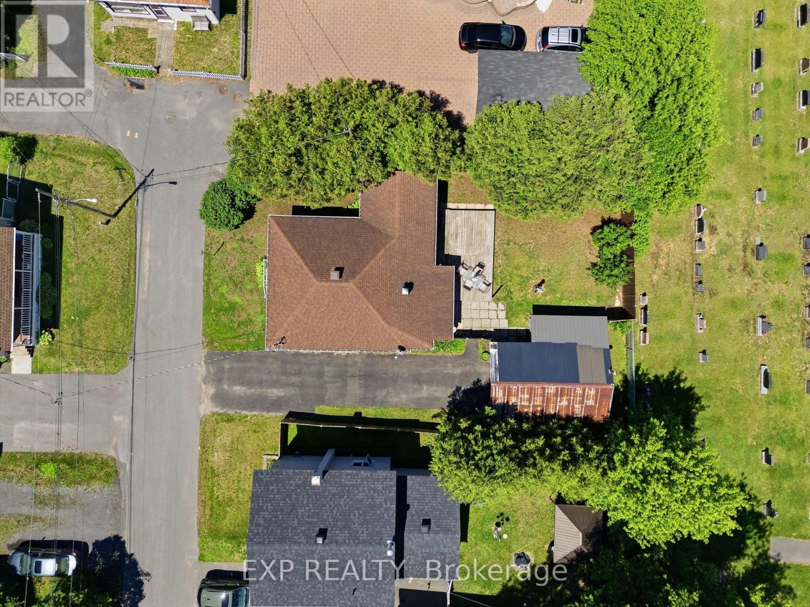 599 VICTOR STREET - 32