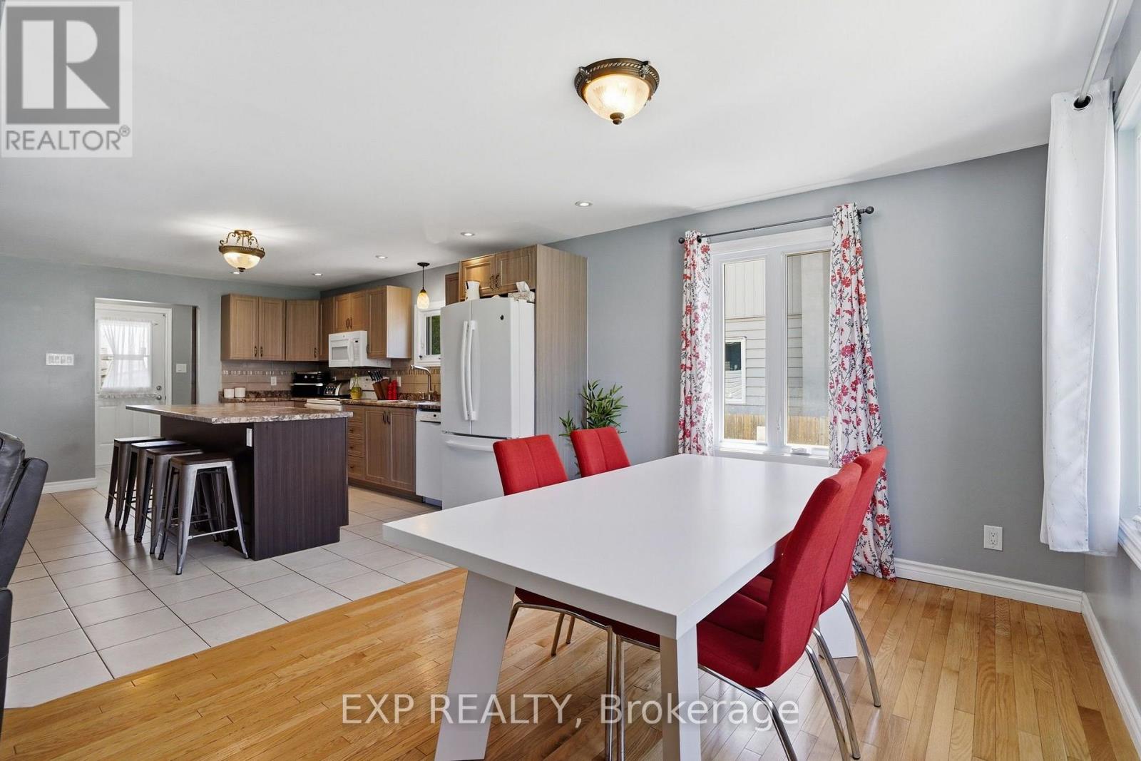 599 VICTOR STREET - 7