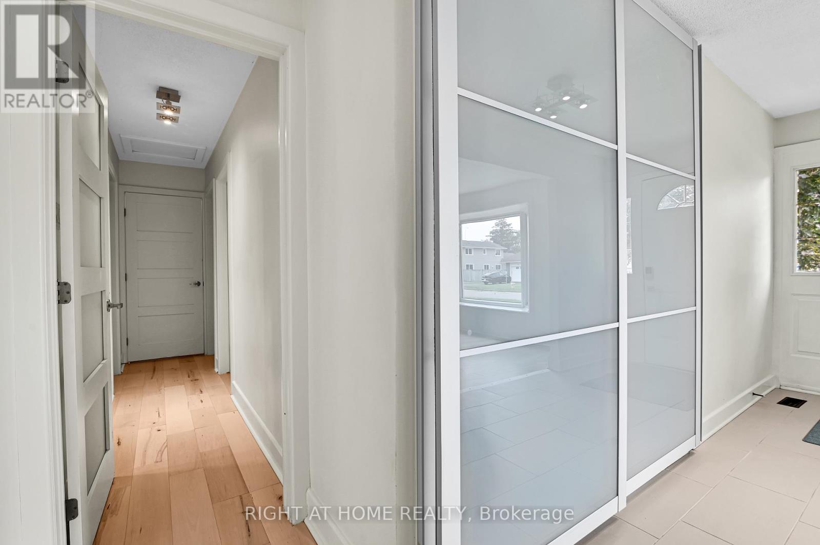 9 LEETOM CRESCENT - 14